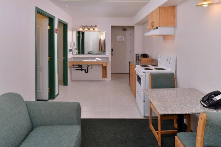 Room 9 of 39