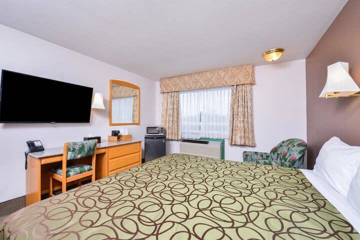 Room 17 of 39