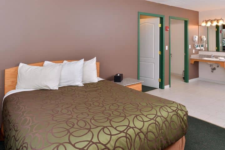 Room 7 of 39