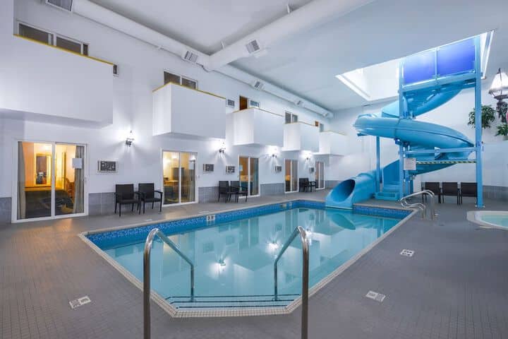 Pool 28 of 39