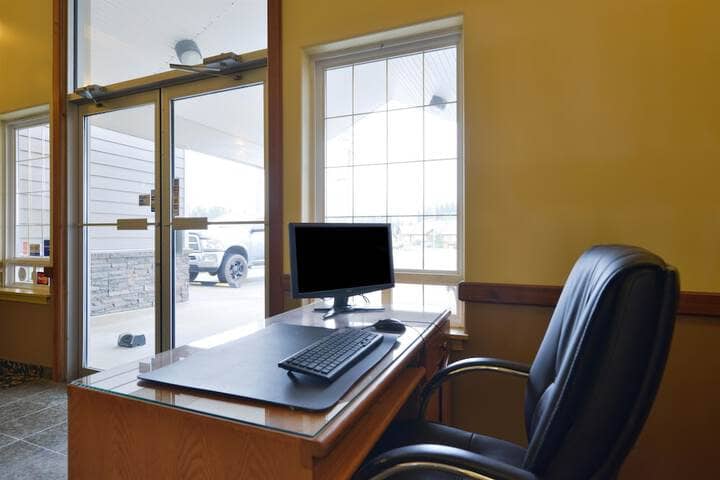 Business Center 36 of 39