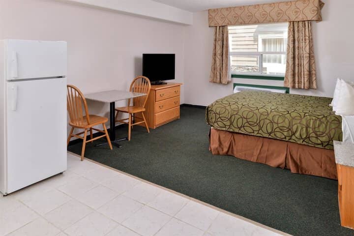 Room 6 of 39